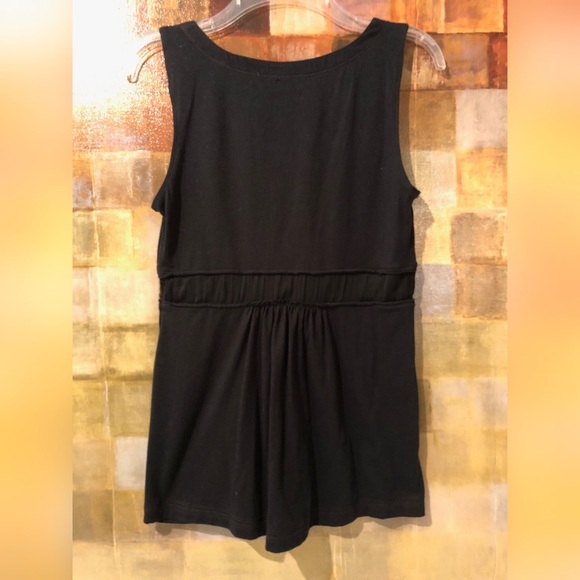 "STILE" BENETTON Black Pleated Sleeveless Top EUC - Picture 2 of 8